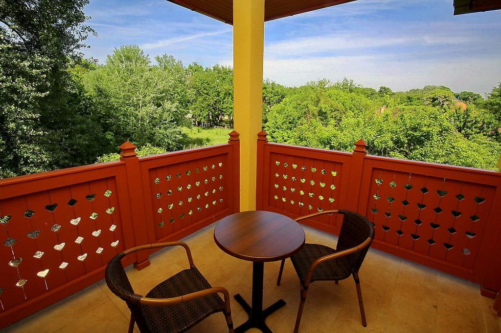 Vila Palic Hotel Exterior photo