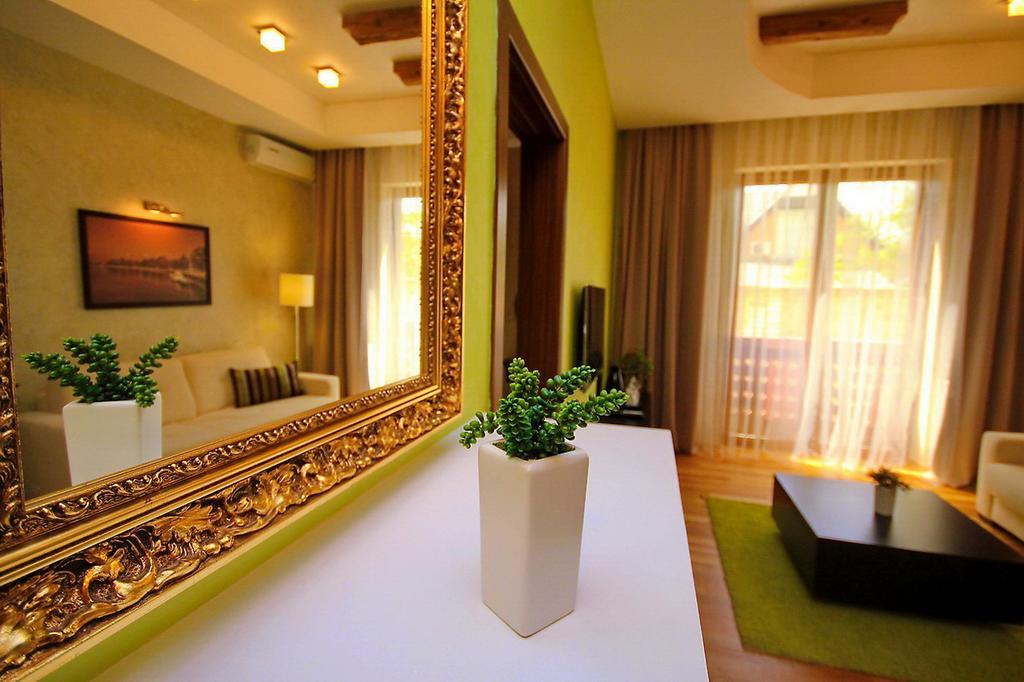 Vila Palic Hotel Exterior photo