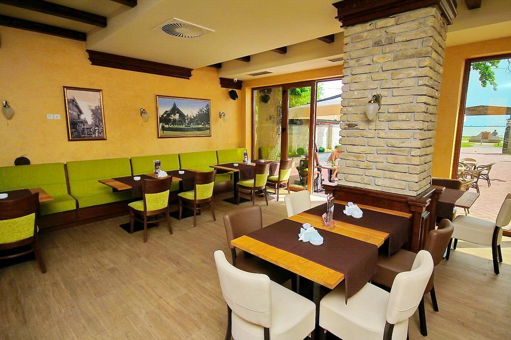 Vila Palic Hotel Exterior photo